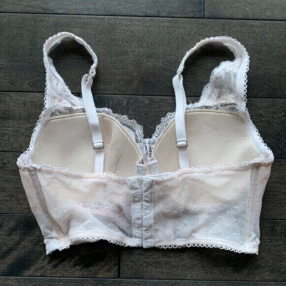 Victoria's Secret Lace Bra - NEW - Picture 2 of 2